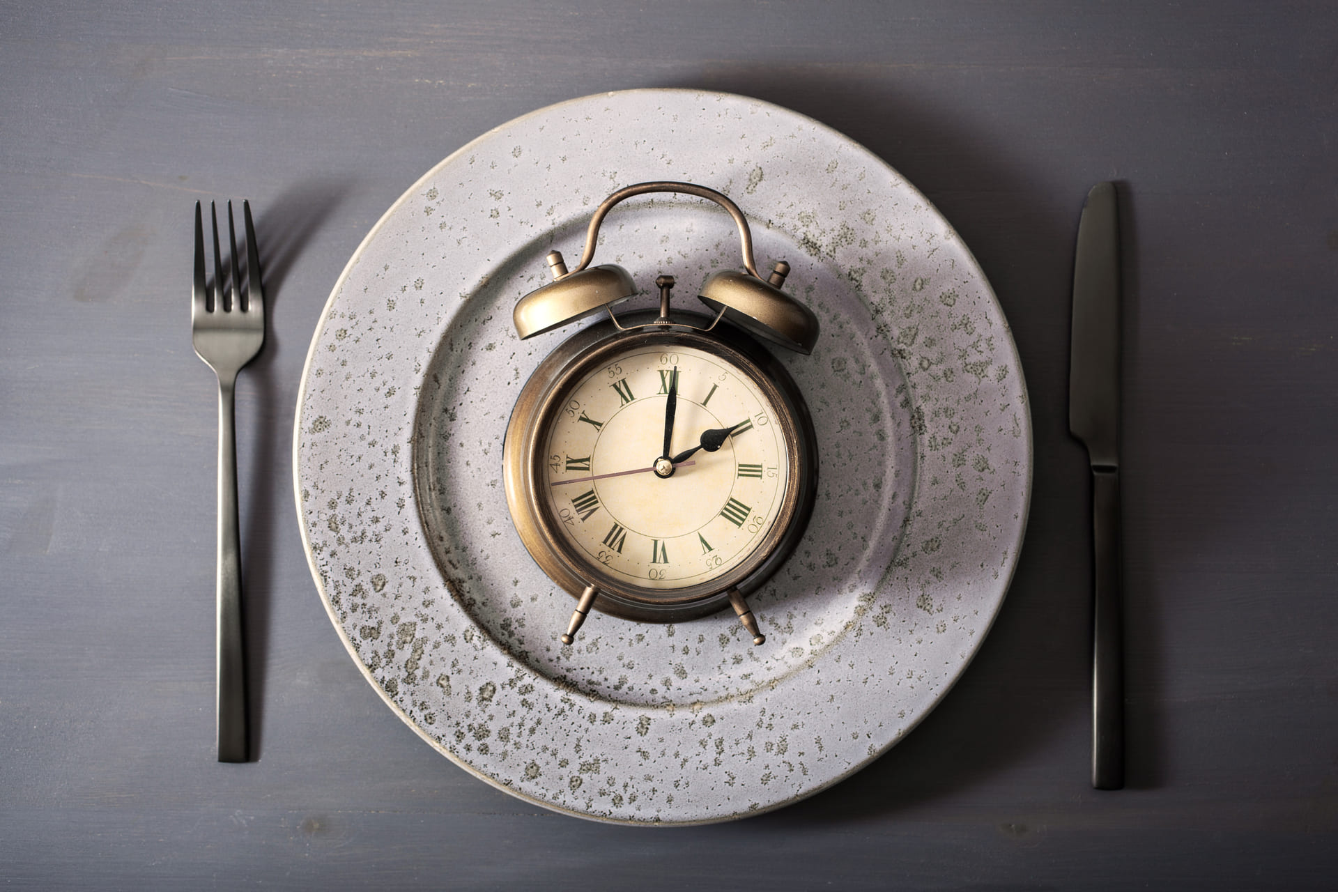 Read more about the article Czy dieta 8/16 wspiera zdrowie w cateringu dietetycznym?